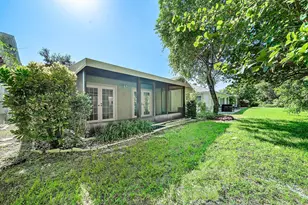 241 Del Rio Blvd, Boca Raton, FL 33432 - Photo 28