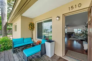 1510 Crest Dr, Lake Worth, FL 33461 - Photo 8