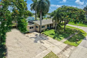 1510 Crest Dr, Lake Worth, FL 33461 - Photo 4