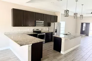 340 Palm Breezes Dr, Fort Pierce, FL 34945 - Photo 8