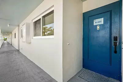 621 E Woolbright Road #B407, Boynton Beach, FL 33435 - Photo 2