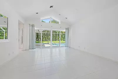 18504 SE Heritage Oaks Lane, Jupiter, FL 33469 - Photo 6