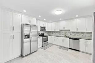 4165 Turnberry Cir, Lake Worth, FL 33467 - Photo 6