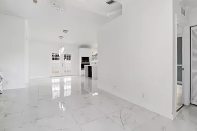 105 Vanessa Street, Palm Springs, FL 33461 - Photo 12