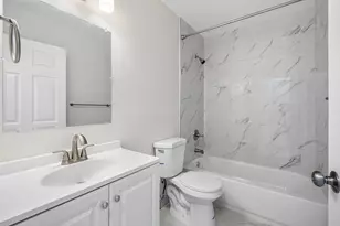 240 SW 7th St, Boca Raton, FL 33432 - Photo 20