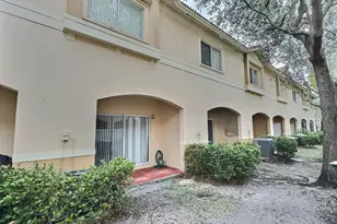 8833 S Isles Cir, Tamarac, FL 33321 - Photo 20