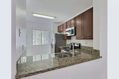 8833 S Isles Circle #8833, Tamarac, FL 33321 - Photo 6