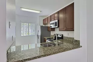 8833 S Isles Cir, Tamarac, FL 33321 - Photo 6