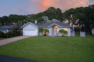 4059 SW Kamsler St, Port Saint Lucie, FL 34953 - Photo 2
