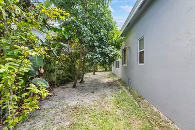 4862 Kensington Circle, Coral Springs, FL 33076 - Photo 40