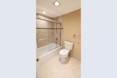 230 174th Street #1805, Sunny Isles Beach, FL 33160 - Photo 16