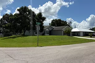 1501 SW Curry St, Port Saint Lucie, FL 34983 - Photo 2