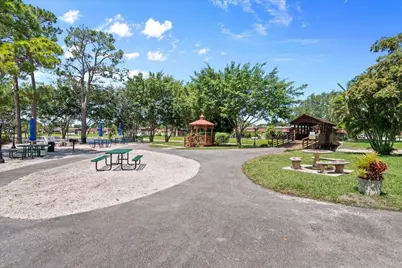 742 Nantucket Circle, Lake Worth, FL 33467 - Photo 26