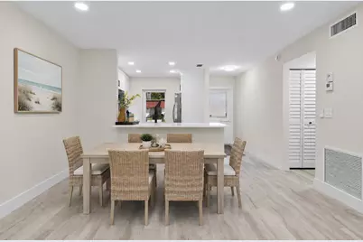 742 Nantucket Circle, Lake Worth, FL 33467 - Photo 2