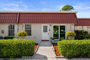 742 Nantucket Cir, Lake Worth, FL 33467 - Photo 1