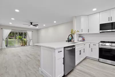 742 Nantucket Circle, Lake Worth, FL 33467 - Photo 4