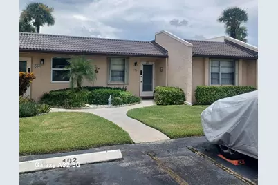 155 Lake Meryl Drive, West Palm Beach, FL 33411 - Photo 2