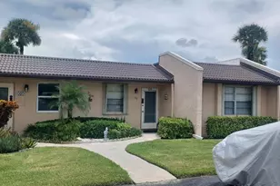 155 Lake Meryl Dr, West Palm Beach, FL 33411 - Photo 2