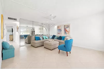 21 Flanders A, Delray Beach, FL 33484 - Photo 4