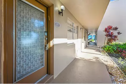21 Flanders A, Delray Beach, FL 33484 - Photo 2