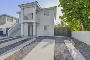 221 SW 78th Pl, Miami, FL 33144 - Photo 2