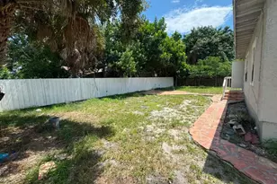 933 30th Ct, West Palm Beach, FL 33407 - Photo 4