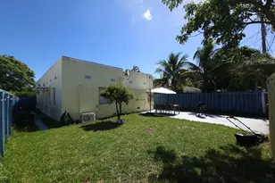 1639 Hayes St, Hollywood, FL 33020 - Photo 2