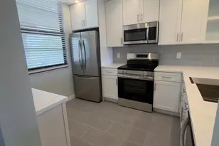 3710 Whitehall Dr, West Palm Beach, FL 33401 - Photo 8