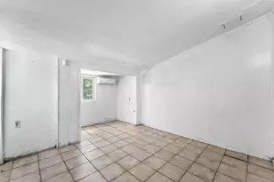 2030 NW 43rd St, Miami, FL 33142 - Photo 22