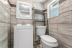 2030 NW 43rd St, Miami, FL 33142 - Photo 24