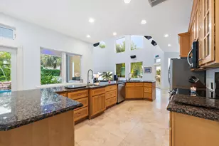 1121 Fairview Ln, Singer Island, FL 33404 - Photo 30