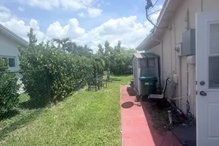7302 Westwood Dr, Tamarac, FL 33321 - Photo 16