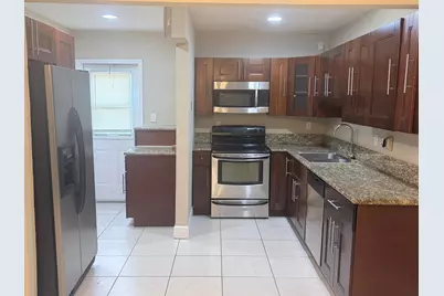 7302 Westwood Drive, Tamarac, FL 33321 - Photo 4