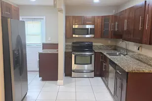 7302 Westwood Dr, Tamarac, FL 33321 - Photo 4