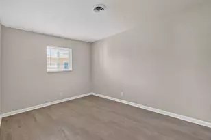 3201 NE 7th Ave, Pompano Beach, FL 33064 - Photo 14