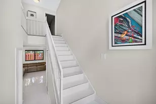 343 Ives Dairy Rd, Miami, FL 33179 - Photo 22