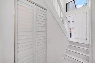 343 Ives Dairy Rd, Miami, FL 33179 - Photo 18