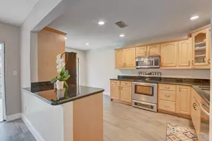 6165 Belleza Ln, Boca Raton, FL 33433 - Photo 10