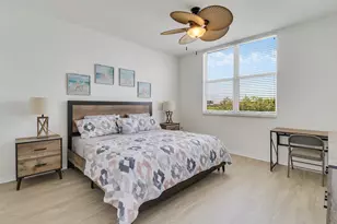 802 W Windward Way, Lantana, FL 33462 - Photo 2