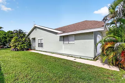 1713 SE Ryecroft Court, Port Saint Lucie, FL 34952 - Photo 4