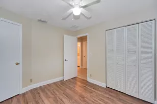 2716 SW 46th St, Dania Beach, FL 33312 - Photo 10