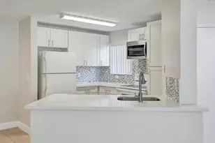 12650 Vista Isles Dr, Sunrise, FL 33325 - Photo 4