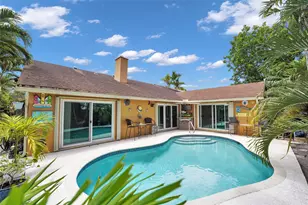 9811 NW 53rd Ct, Coral Springs, FL 33076 - Photo 6