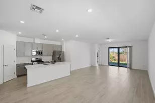 10683 NW Wilgrove Lane, Port Saint Lucie, FL 34987 - Photo 4
