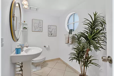 327 NW 36th Avenue, Deerfield Beach, FL 33442 - Photo 10