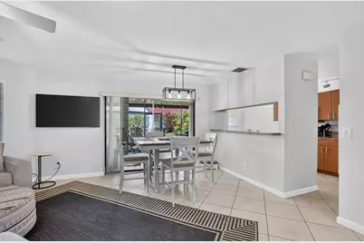 327 NW 36th Avenue, Deerfield Beach, FL 33442 - Photo 8