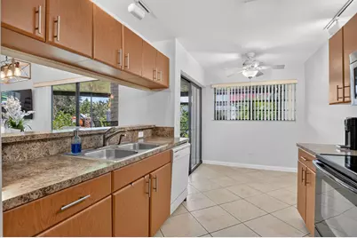 327 NW 36th Avenue, Deerfield Beach, FL 33442 - Photo 12