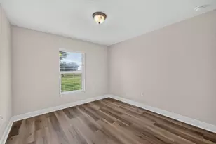 5852 NW Ethel Ct, Port Saint Lucie, FL 34986 - Photo 18