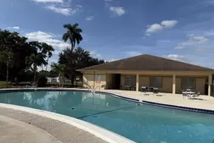 8670 SW 18th Pl, Davie, FL 33324 - Photo 20