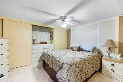 8670 SW 18th Place, Davie, FL 33324 - Photo 8
